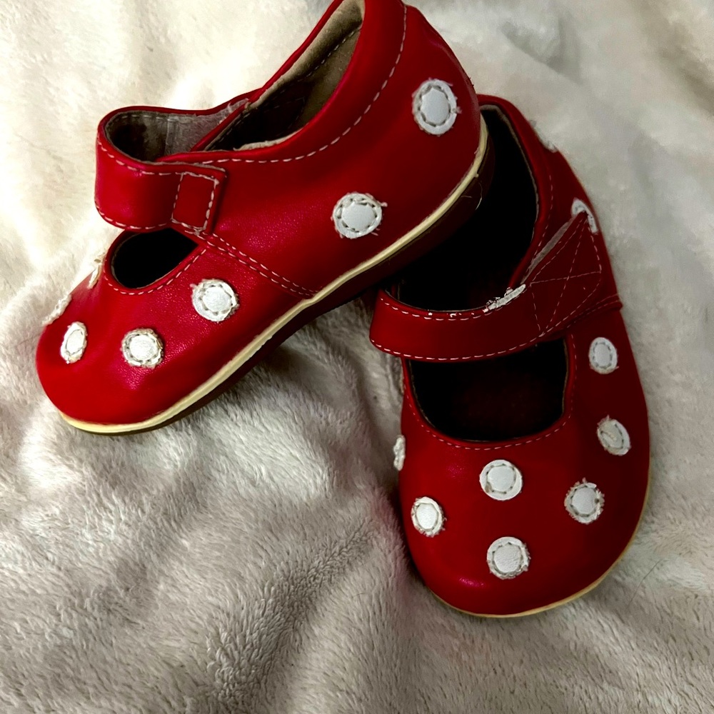 Puddle Jumpers Toddler Mary Jane's in red with white polka dots - like new